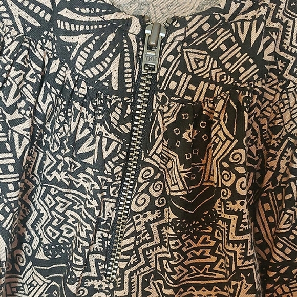 NWT Billabong Long Weekends Romper Tribal Black Cream Crochet Straps Pockets M - Picture 12 of 16